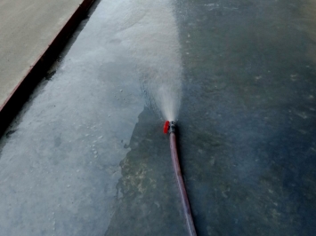 Đổ bê tông chịu lực cường độ cao cho khu vực lên Container bằng VITEC Grout